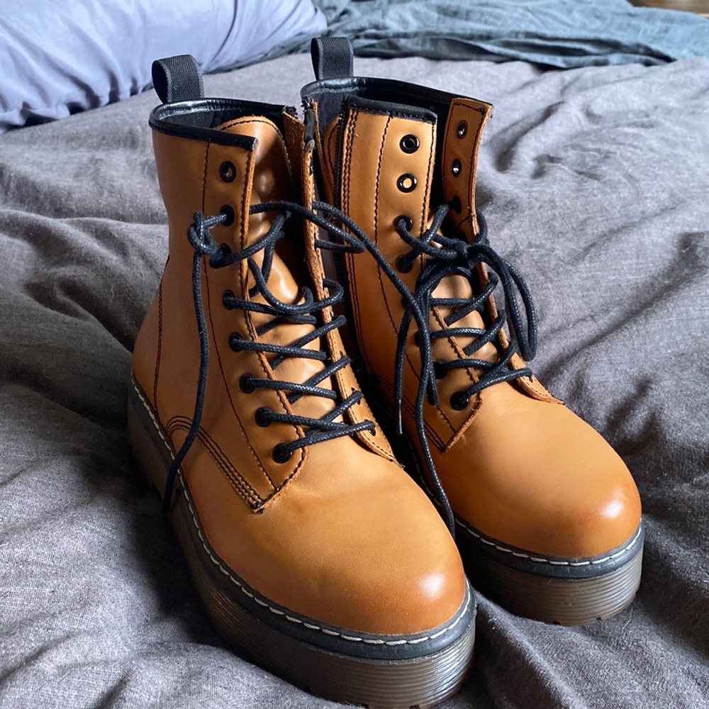 Roolee Elvis platform boot